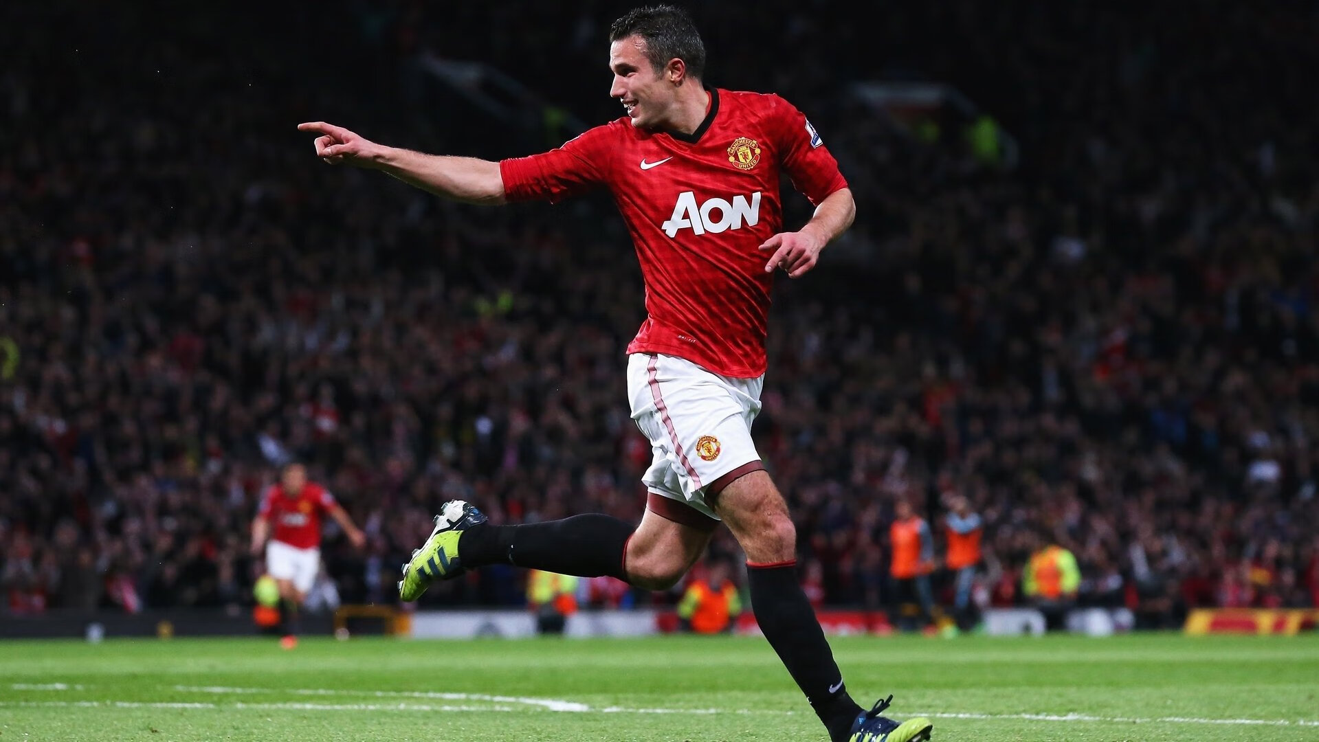 开云esports-巴萨灵活站位打穿对方防守中轴，巴萨的打法